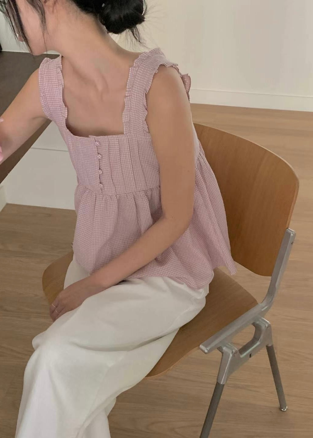 mai vest