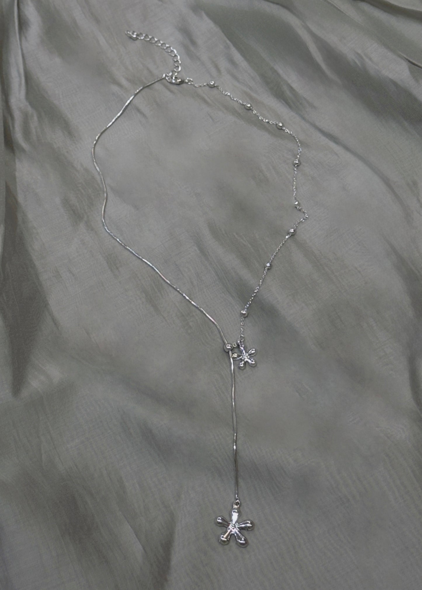 necklace : 56