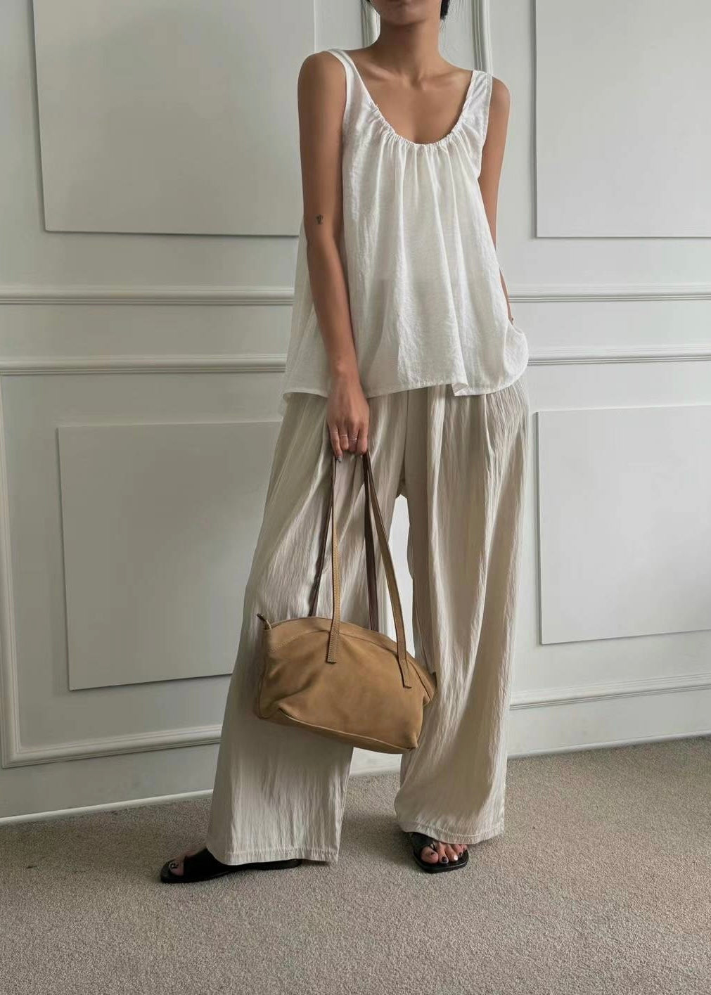 lia vest