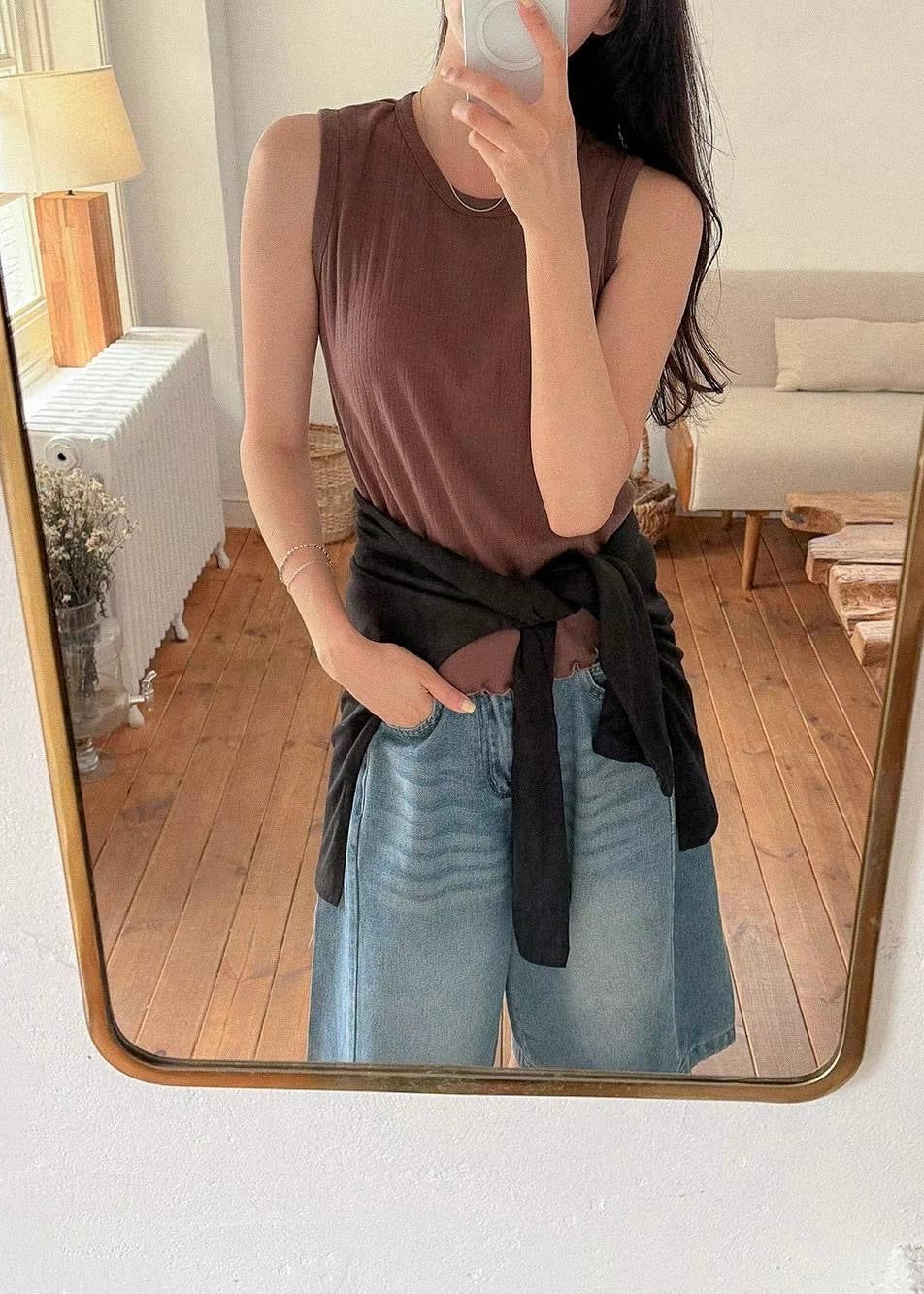 saki vest