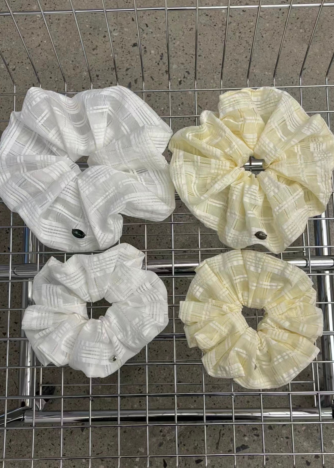 scrunchie:5
