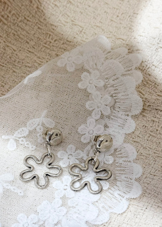 otro acc🪺 violet earing