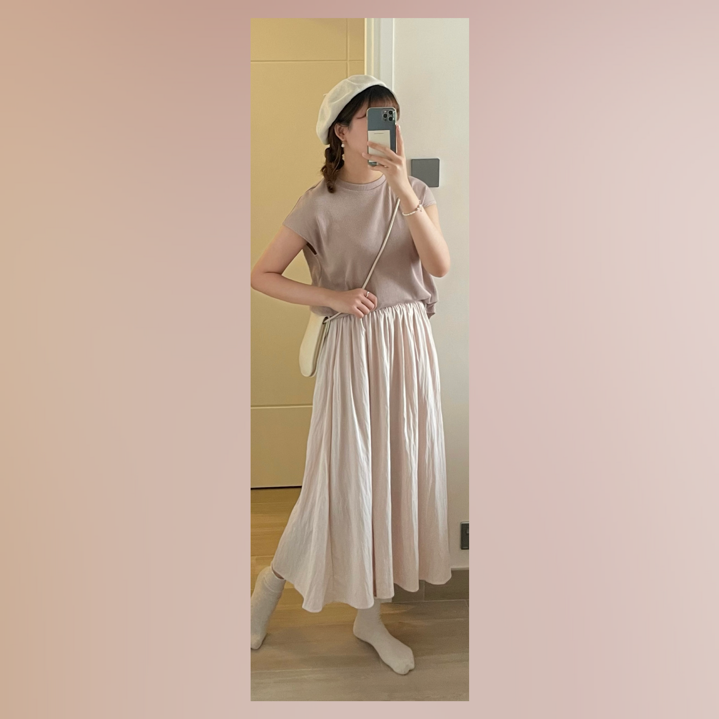 must buyの french sleeve top