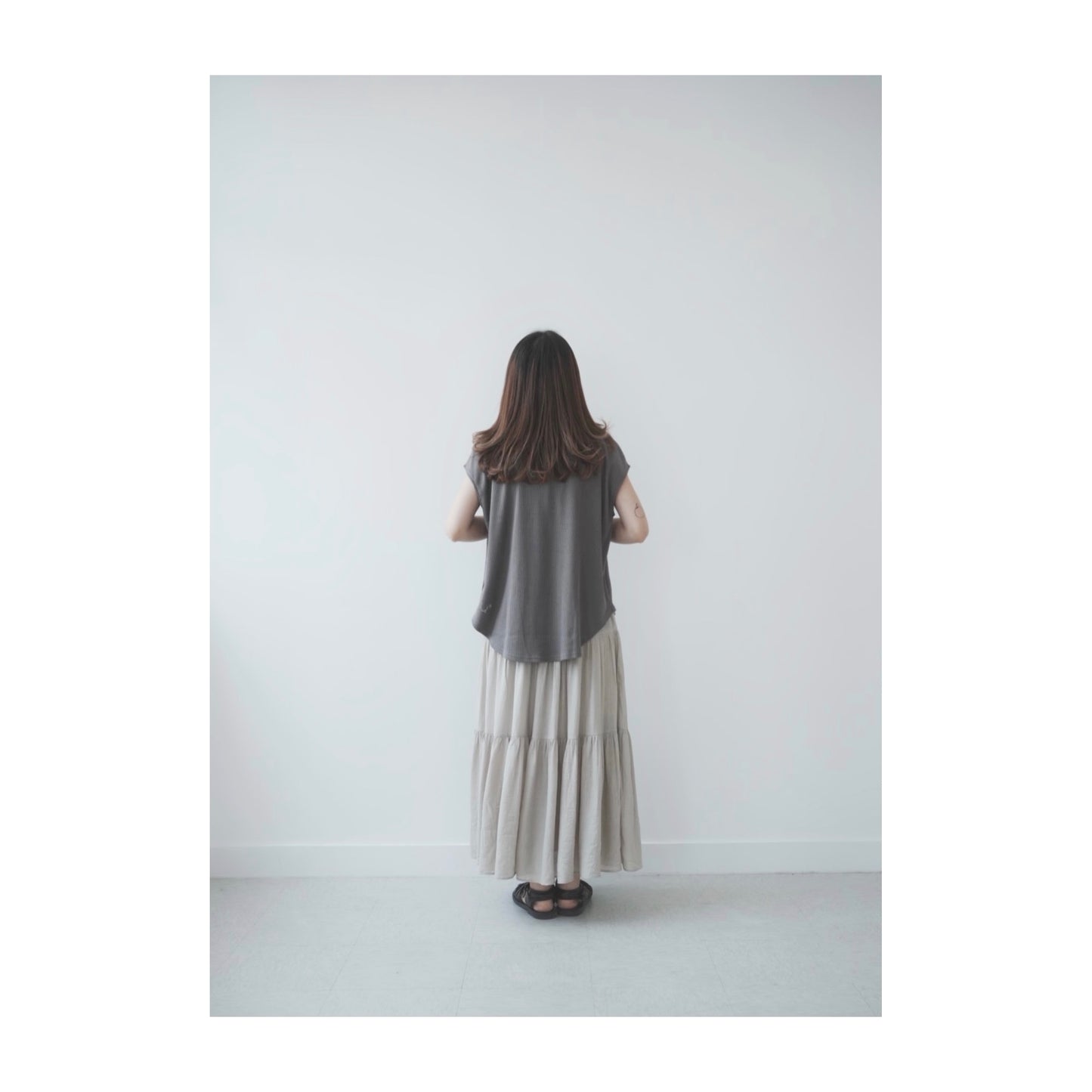 must buyの french sleeve top