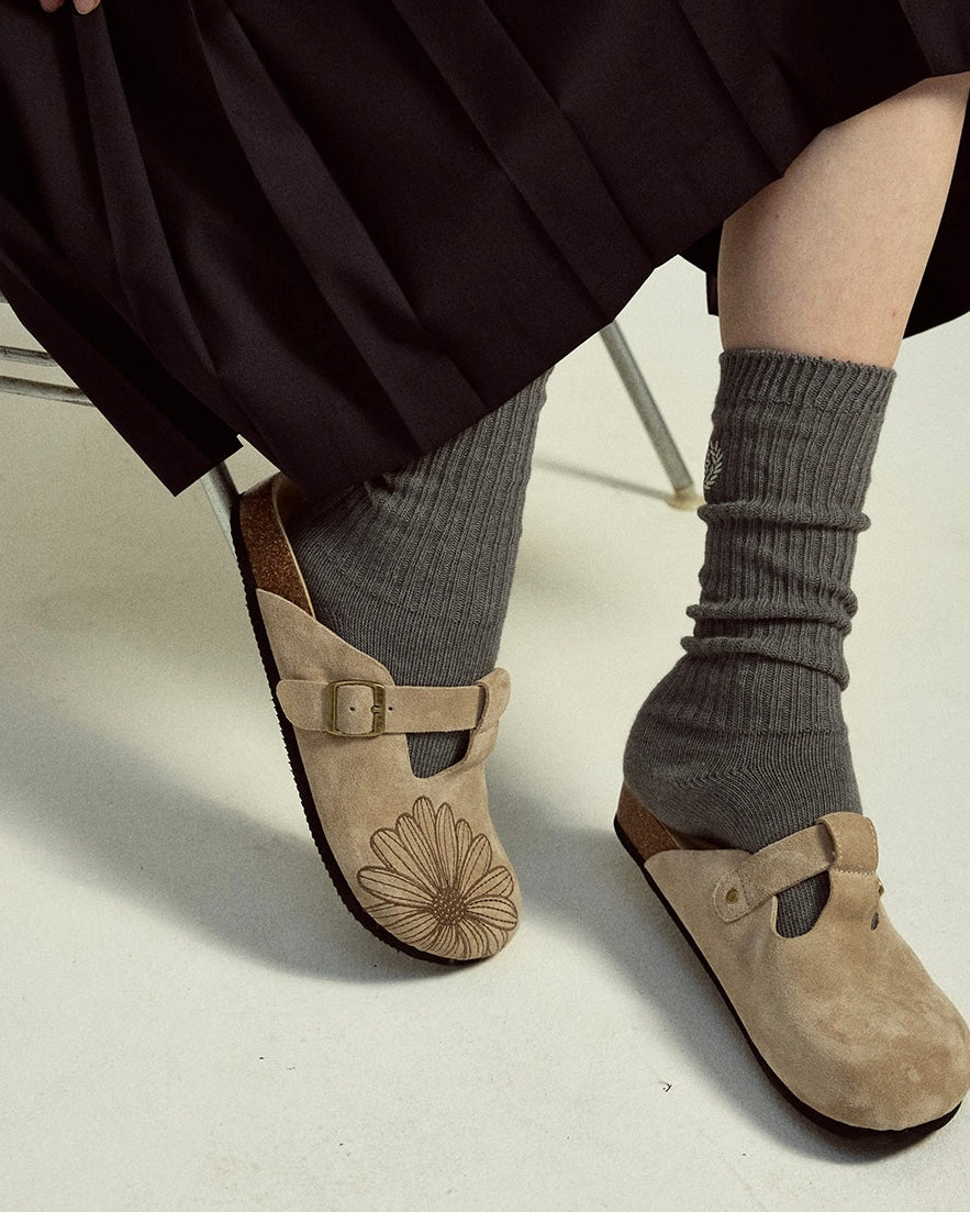 Mardi Mercredi 代購🕊️ CLASSIQUE T-STRAP SUEDE MULE (TAUPE)