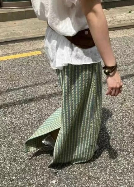 island skirt 🪼kira picks