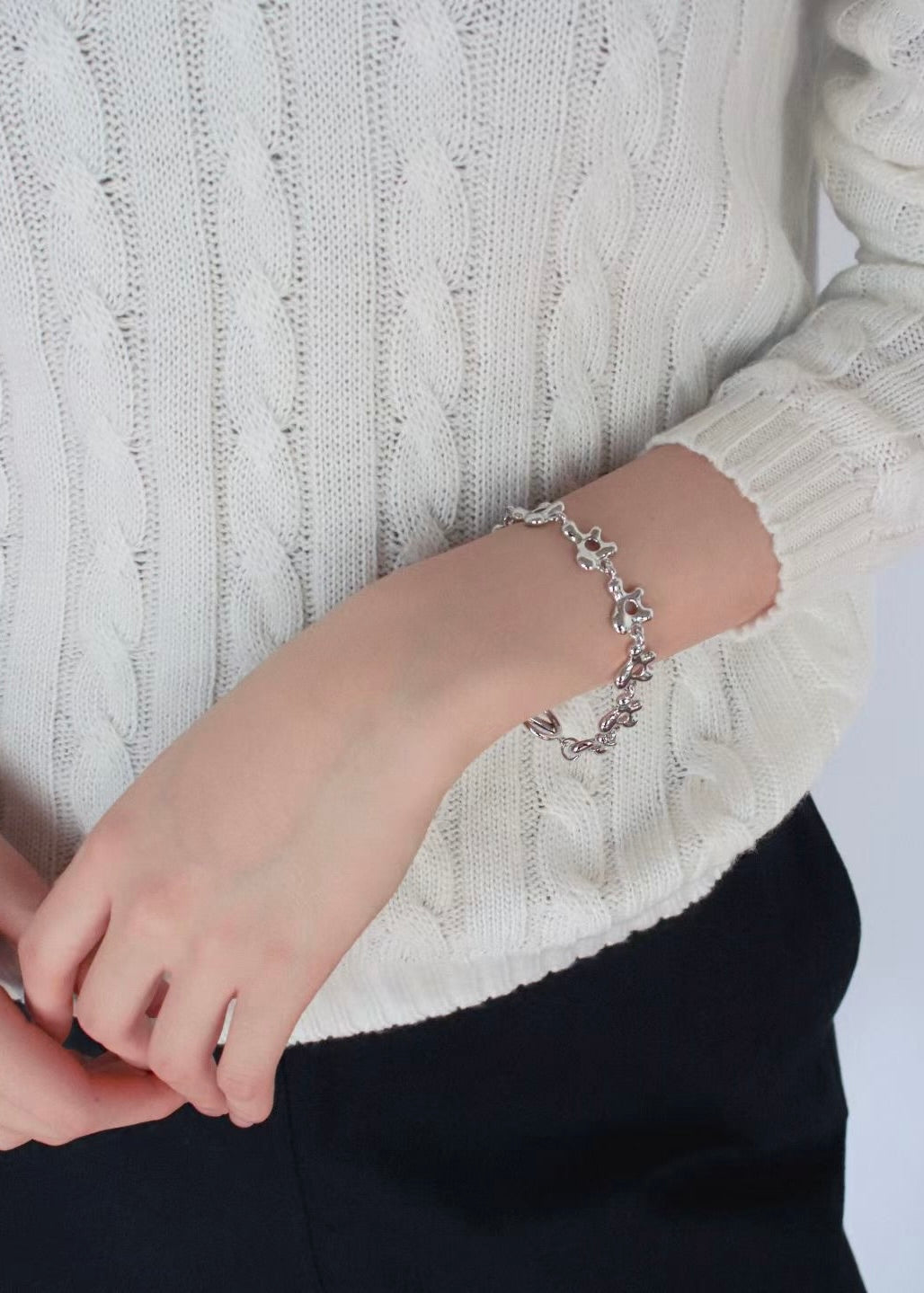 bracelet : 17