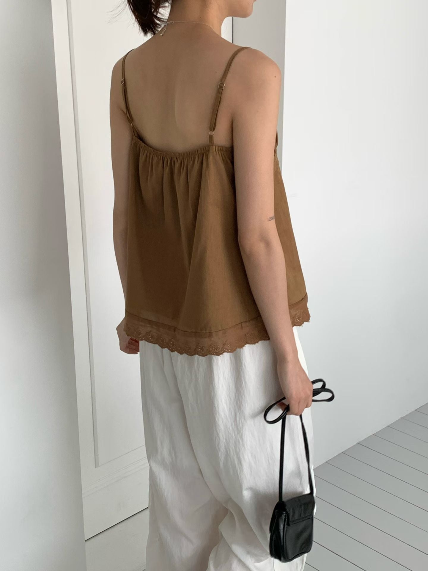 demi vest