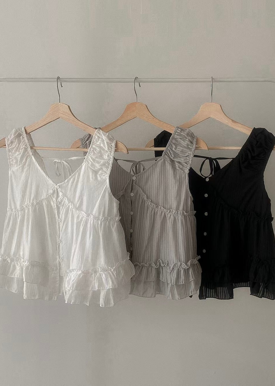 charlotte top 🎐 must buy!!