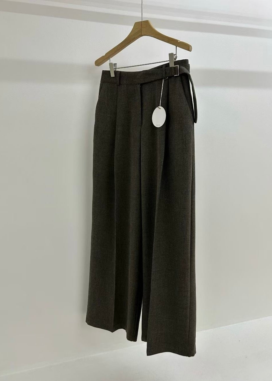 danis pants 必買の西褲!🦆