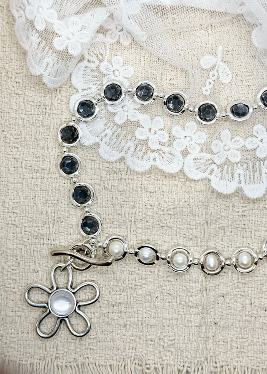 otro acc🪺 peggy necklace
