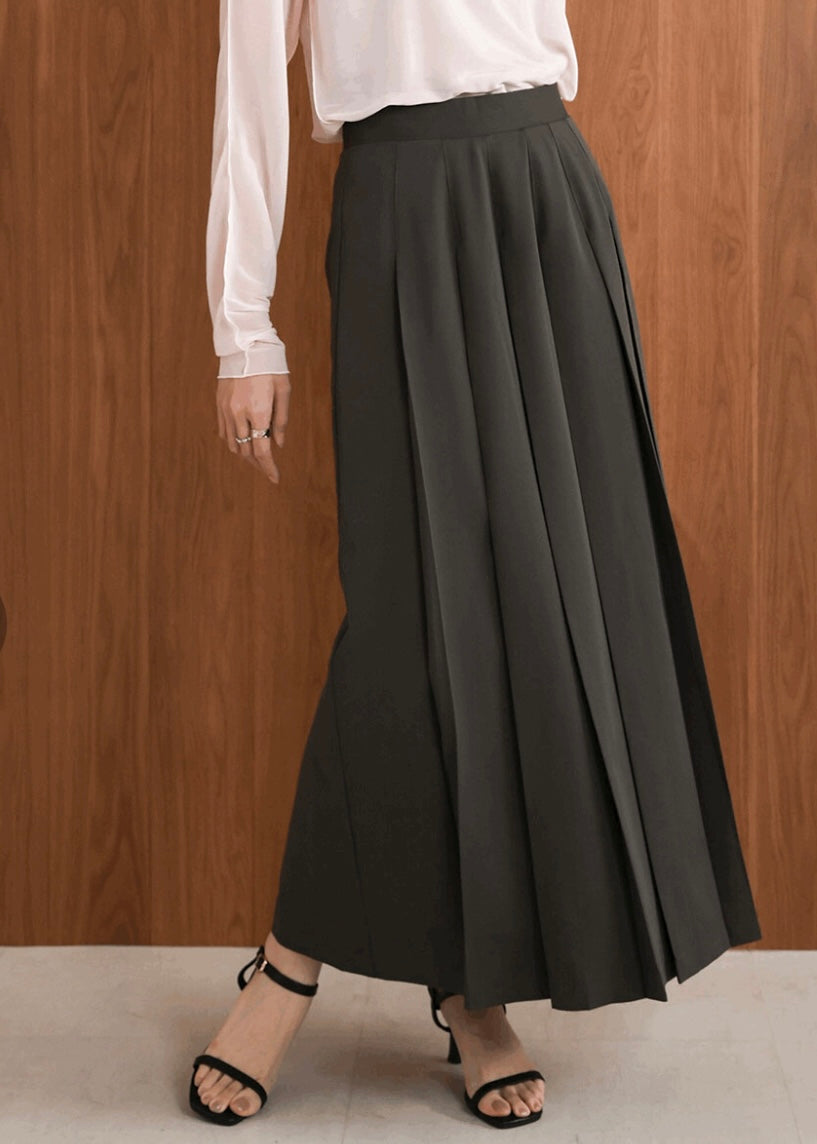 kiri pleats skirt