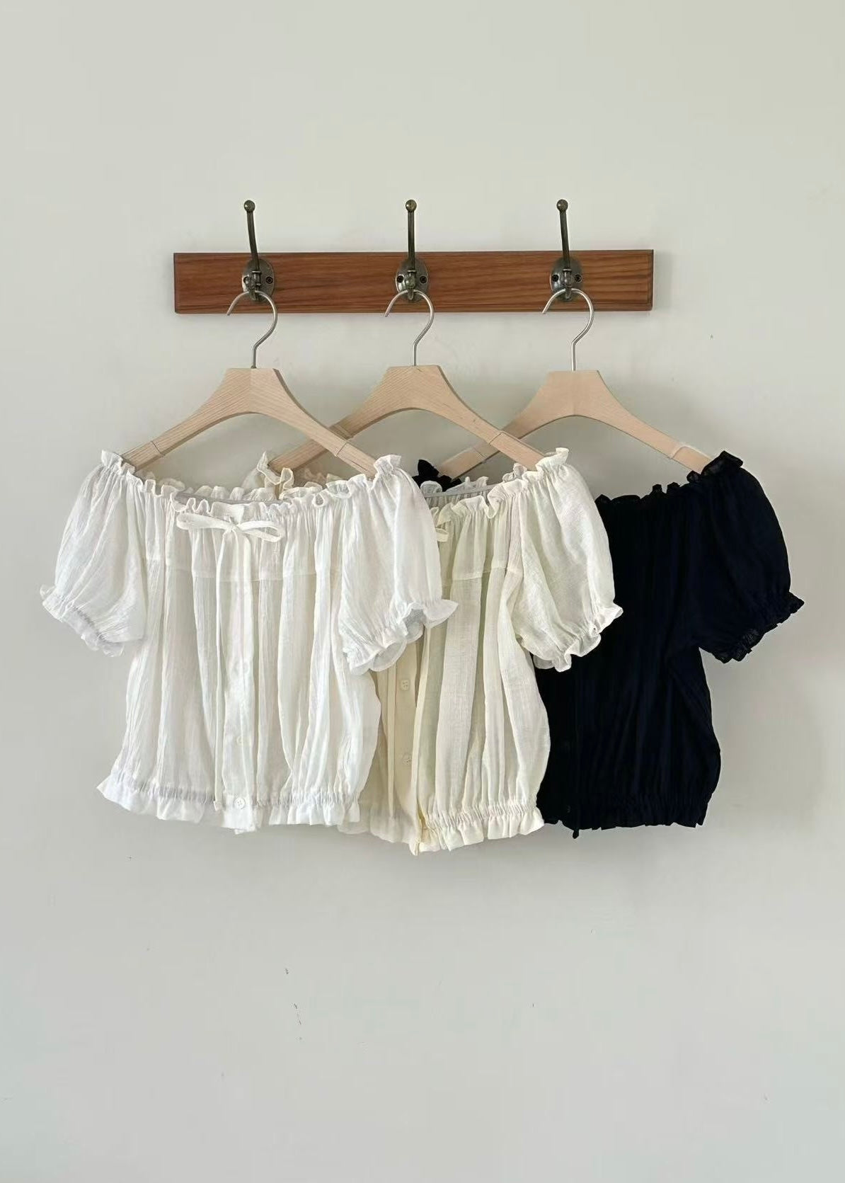 claire top 🍨 must buy!!