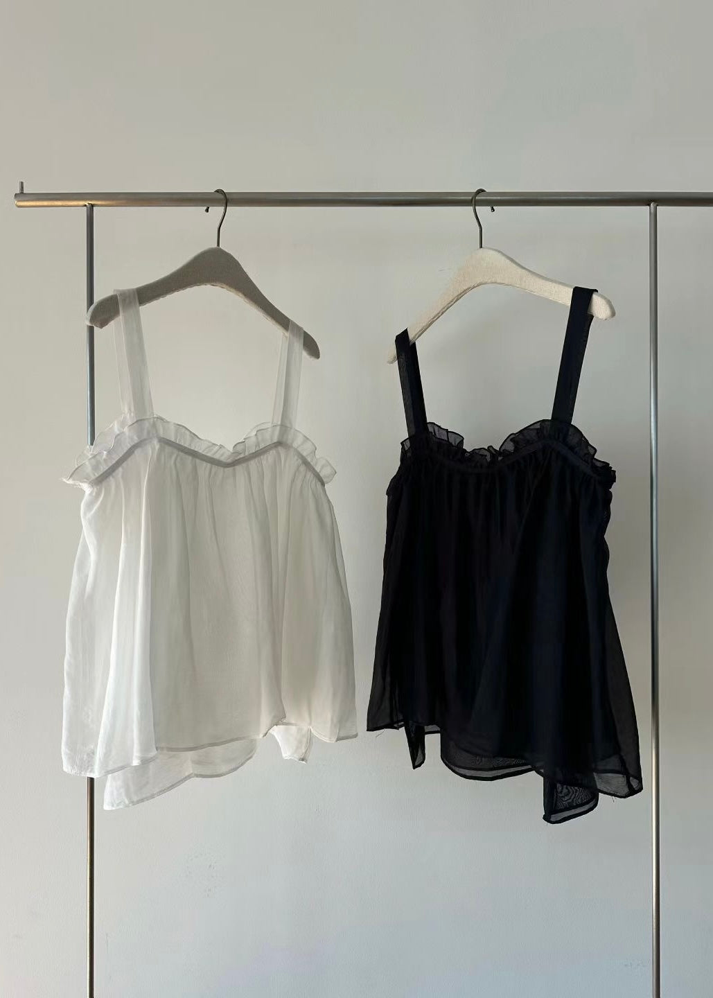 gia vest