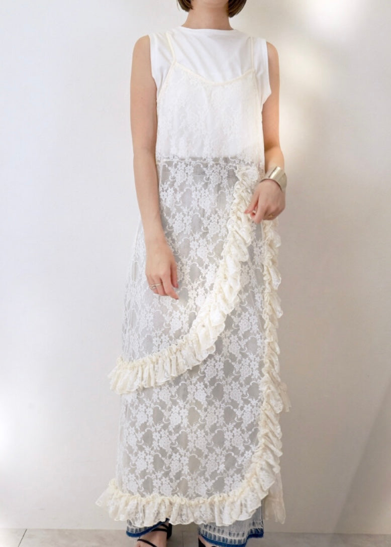 maud vest