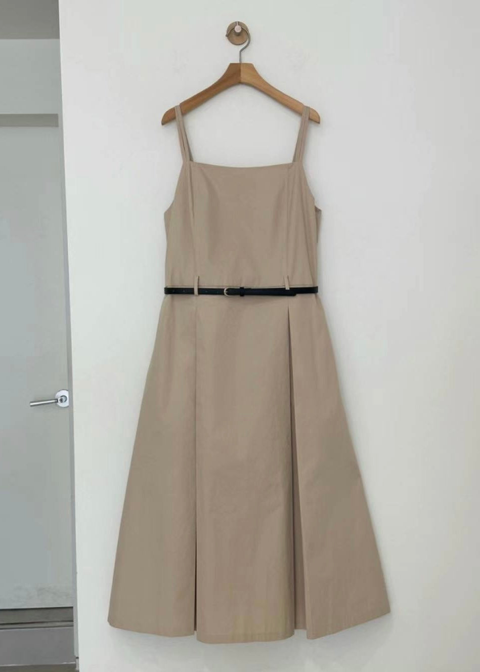 mia belt dress (must buy!)