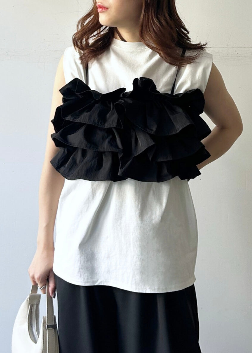 leona vest