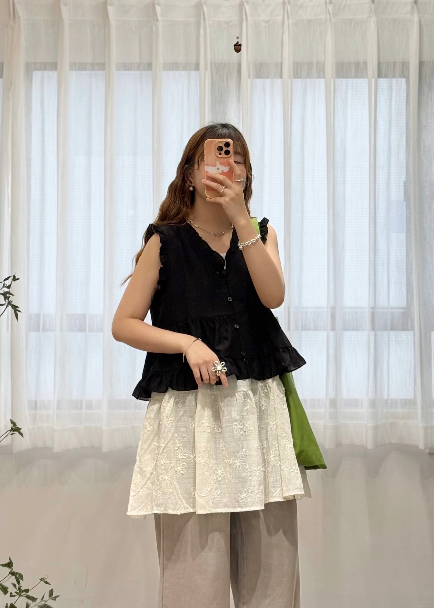 naris vest (must buy!!)