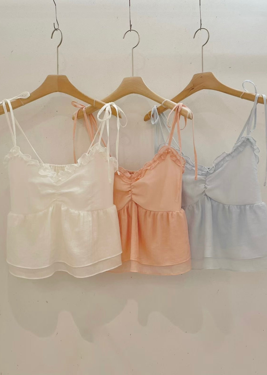 rae vest