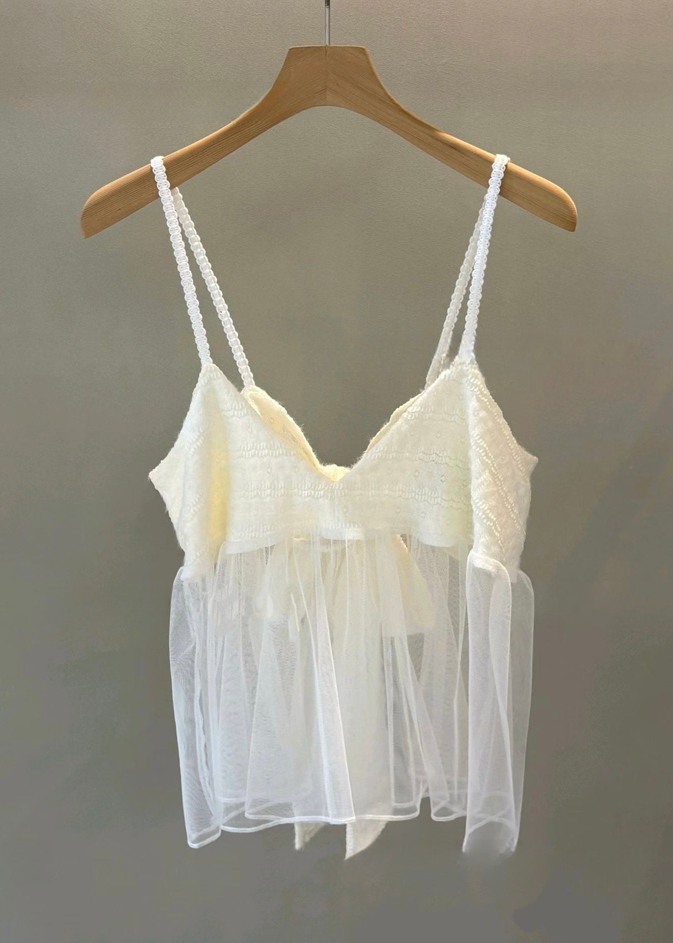 snowy vest 🐩 heily picks