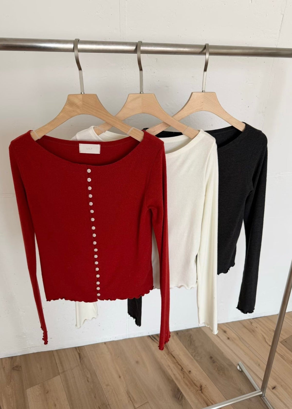 ari outer 🍅紅色要 🈶
