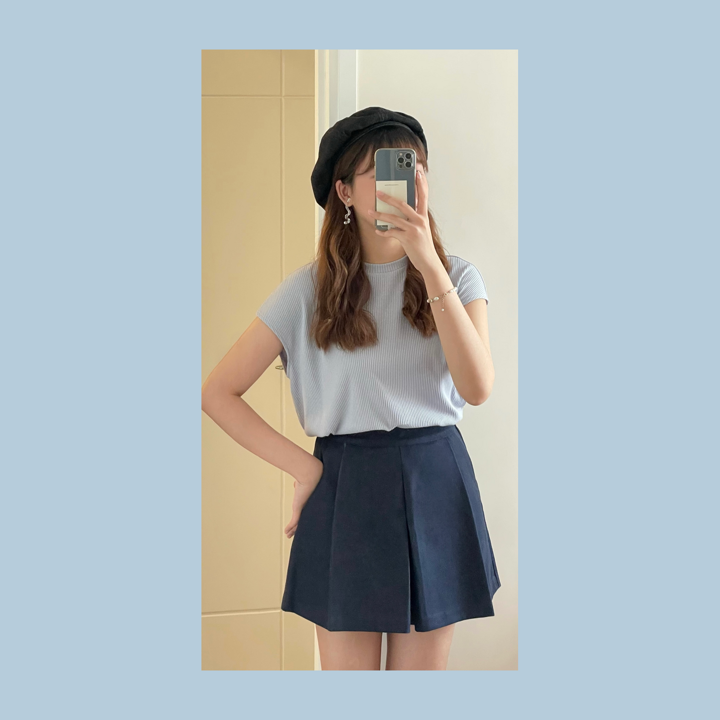 must buyの french sleeve top